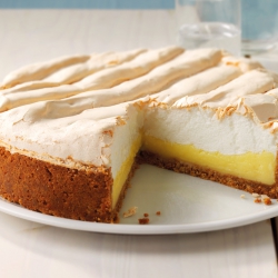 Lemon meringue cookie crust pie